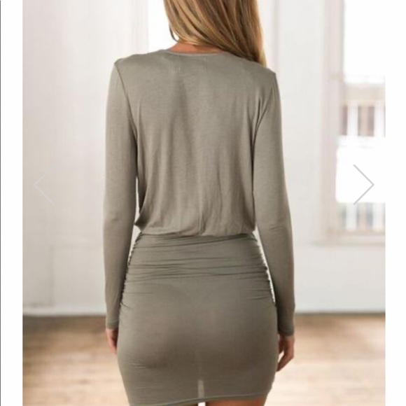 Secret love dress in khaki size 4 - Picture 2 of 4